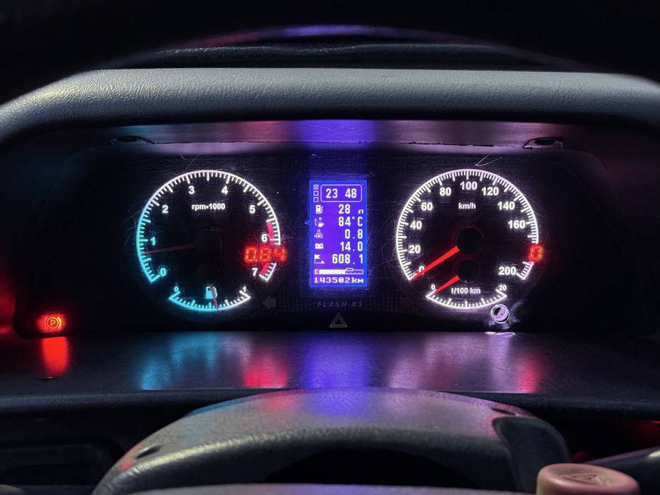 Продам ваз 21099i