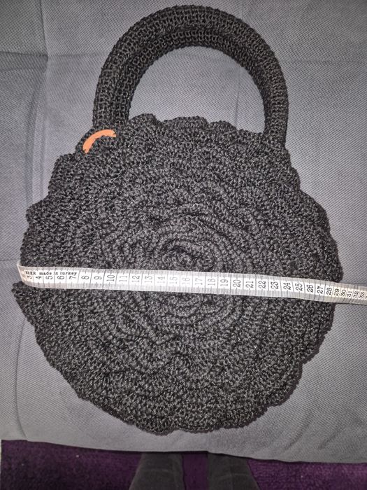Дамска чанта -ръчно плетена