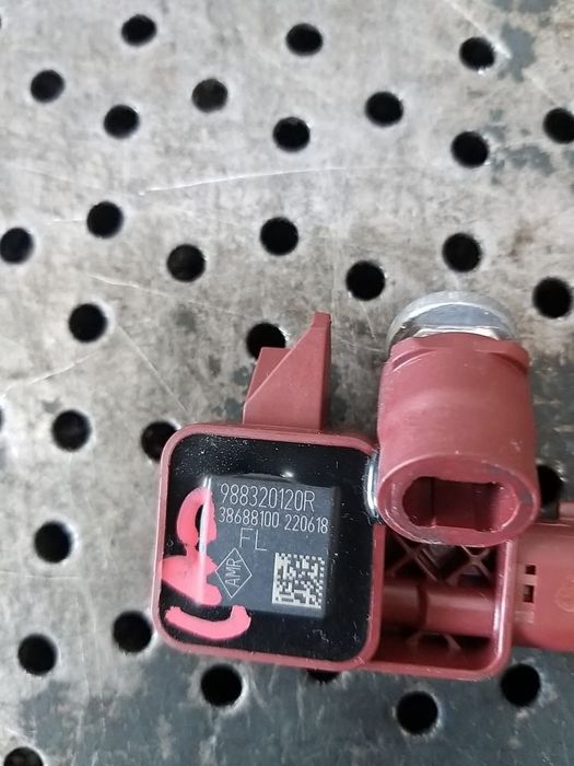 Senzor impact renault captur 1 j5 h5 988320120r 38688100