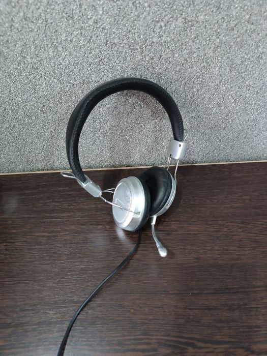 Продам наушники .