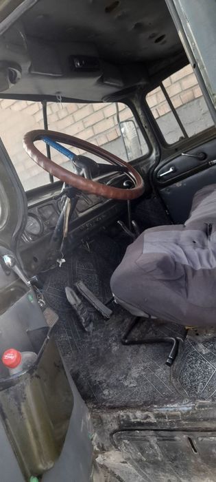 Zil 130 bartavoy sotiladi yili 1985