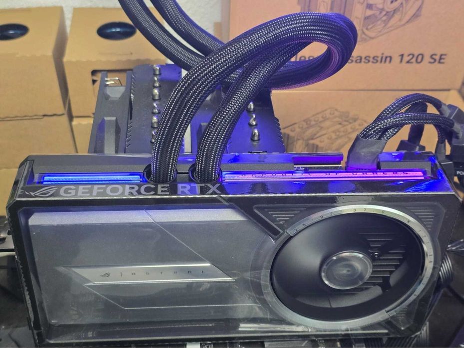 Placa video ASUS ROG-Astral OC RTX 5090 de 32GB GDDR7 DLSS4 , noua