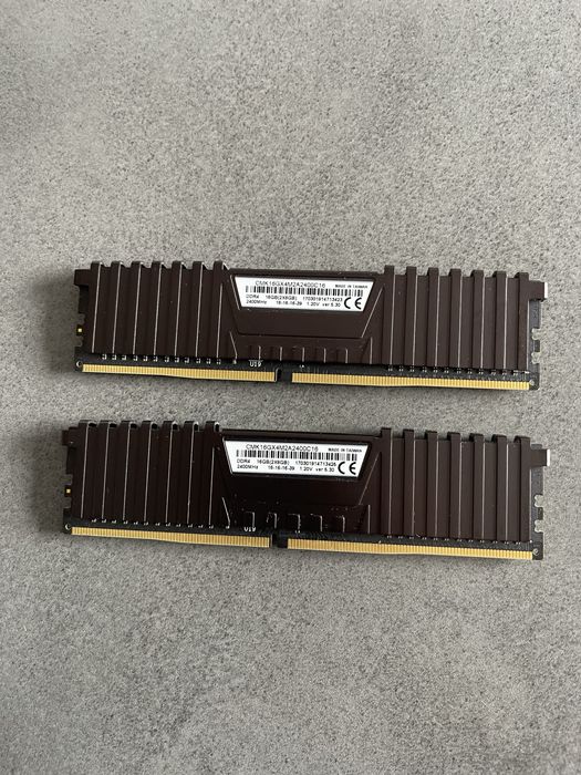 Kit 16 GB RAM DDR4 2400Mhz