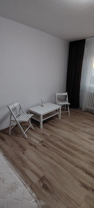 Închiriere garsonieră — fotografia 1