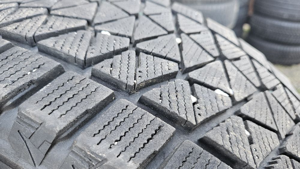 4бр гуми 215 65 16 бриджстоун bridgestone