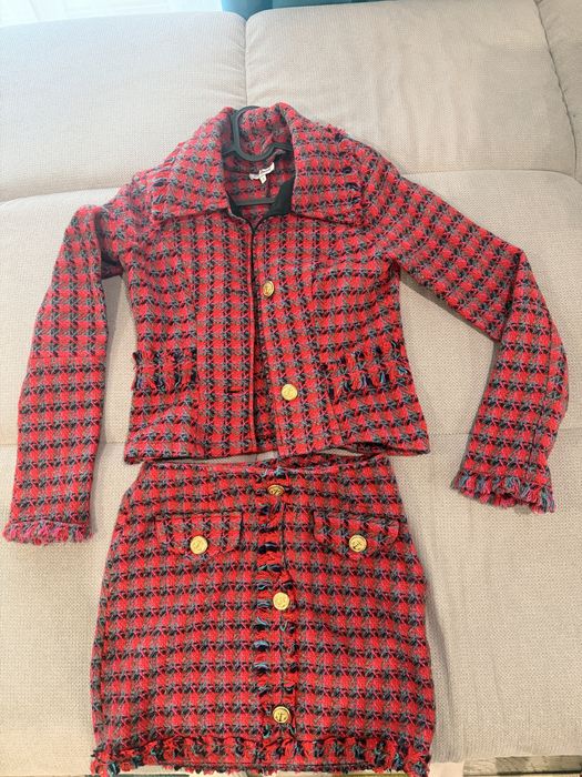 Сет букле обличан  веднъж за повод ,подходящ за С размер или малък М