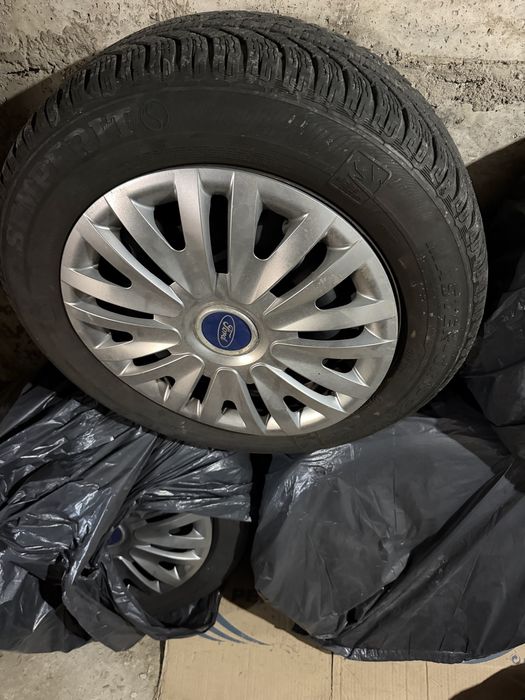 Jante tabla pe 16, latime 185, cu anvelope stare foarte buna, anvelope de iarna ford focus ecoboost!