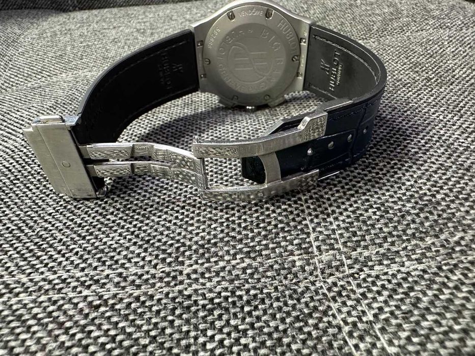 Hublot Geneve - часы