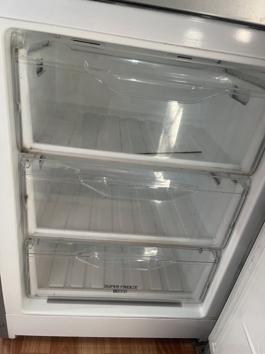 Продам холодильник