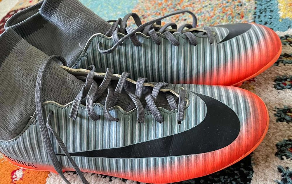 Юношески бутонки NIKE Mercurial Vi CR7