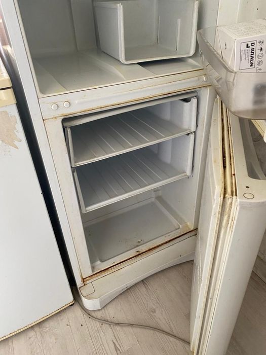 Холодильник б/у нужен ремонт