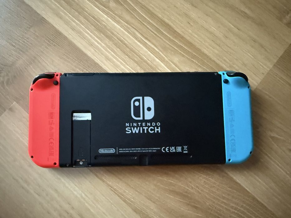 Nintendo switch в отлично състояние и игри