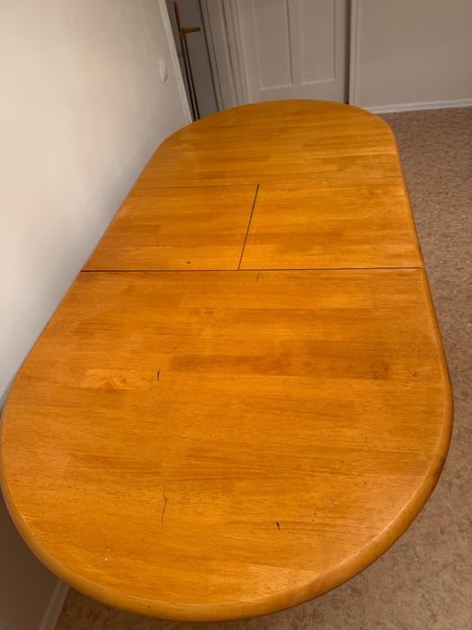 стол, убирается середина .