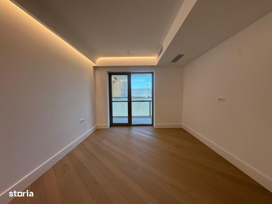 3 Camere | Cortina 126 | Erouiancu Nicolae — fotografia 3
