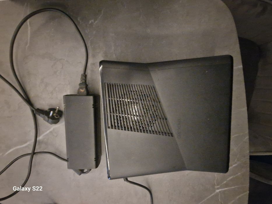 XBox 360 utilizat +controllere