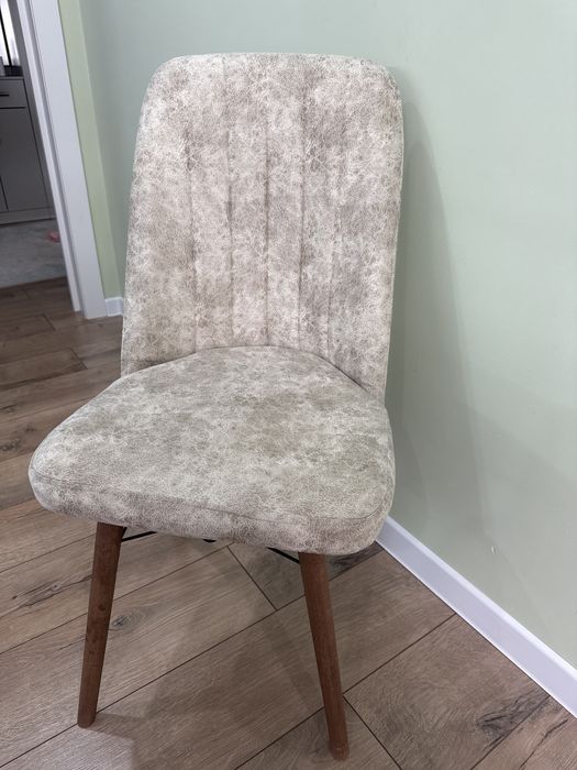 Продам стол и стулья