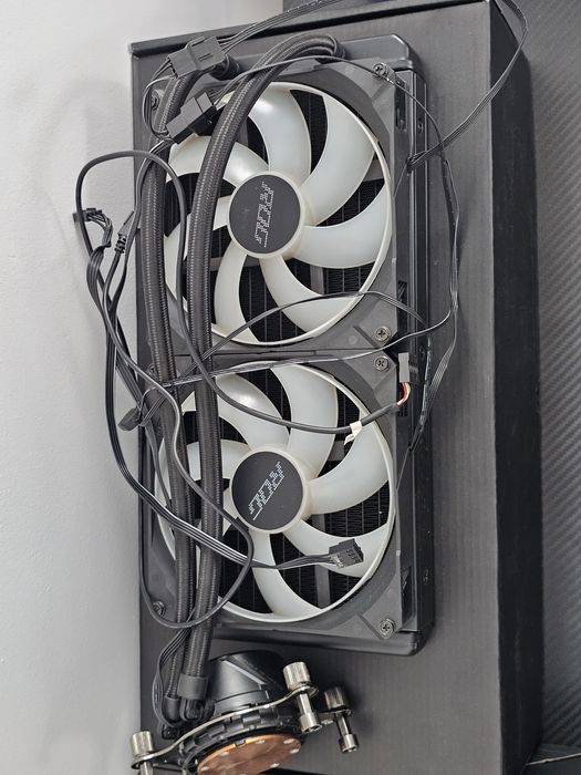 Kit Asus ROG Strix Sursă 1000W +  Liquid Cooler