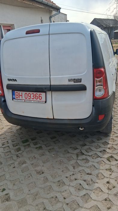 Vând Dacia mcv 1.4 benzina ,încă 2 luni nr rosii valabile