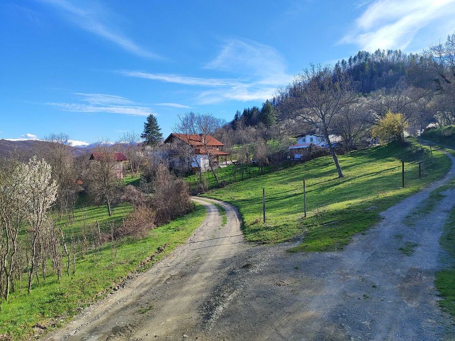 Продава УПИ (Регулация 878 кв.м.) в с. Голям Извор общ. Тетевен