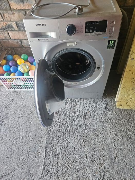 Продам стиральную машину