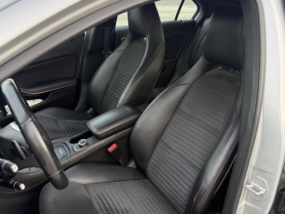 Mercedes-Benz A Class A 180 pachet AMG