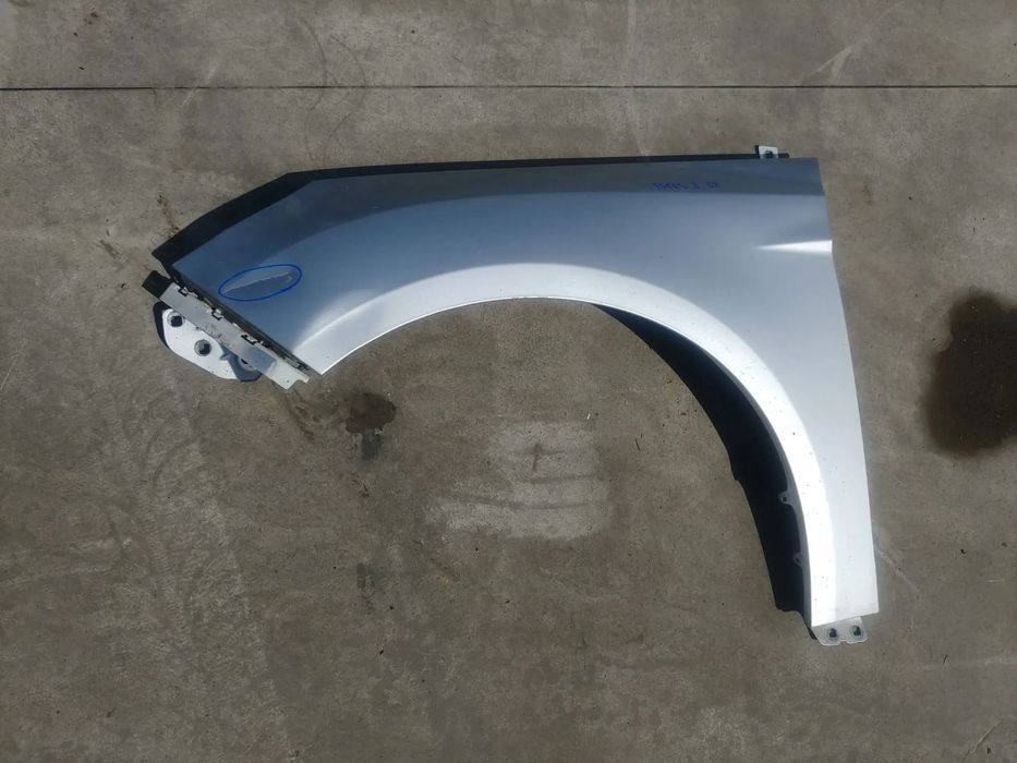 aripa stanga fata ford focus 3