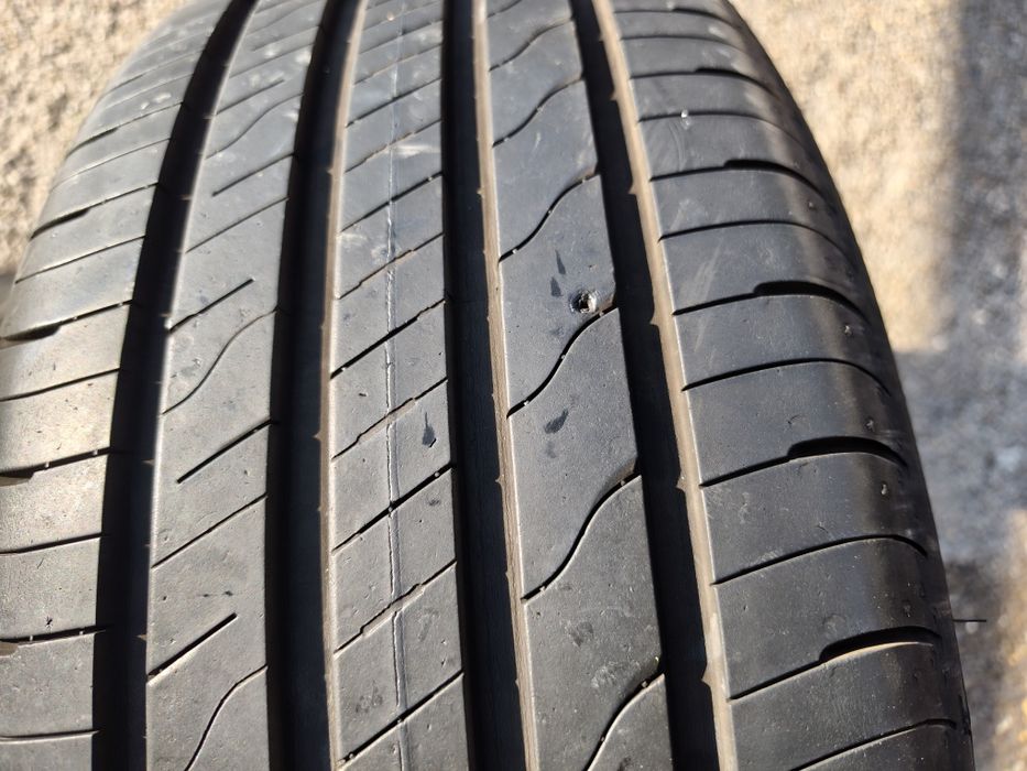 215/55/17" 2бр Good year efficient grip performance, dot1422,7mm