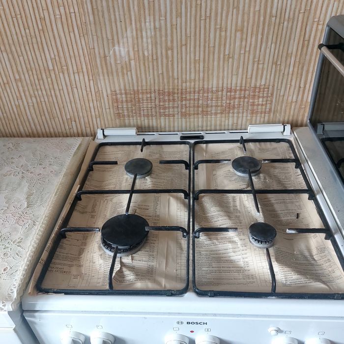 Продам газ плиту BOSCH цена 45000