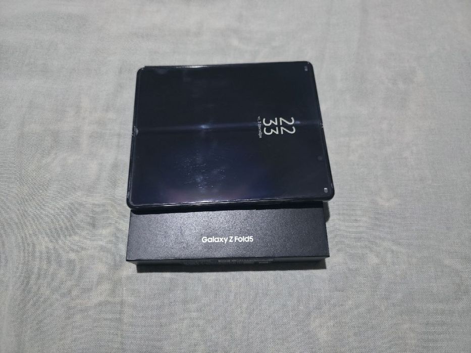 Samsung galaxy Z Fold 5