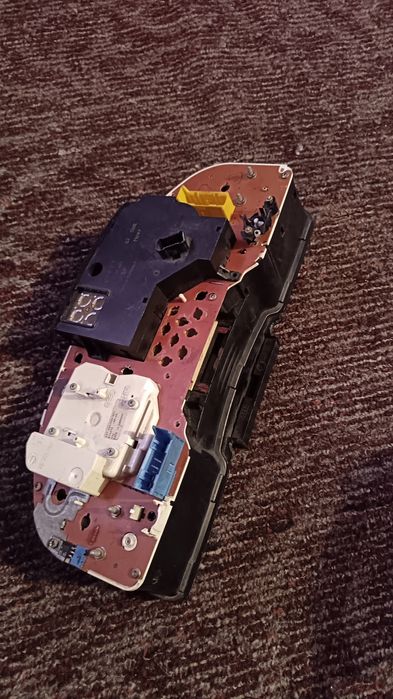 Панель приборов на Ауди 80 б4