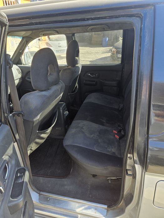 Vând Mitsubish l200