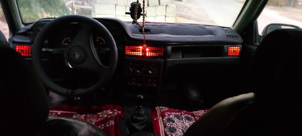 Neksiya 1 avtomobili sotiladi holati yaxshi metan gazi bor