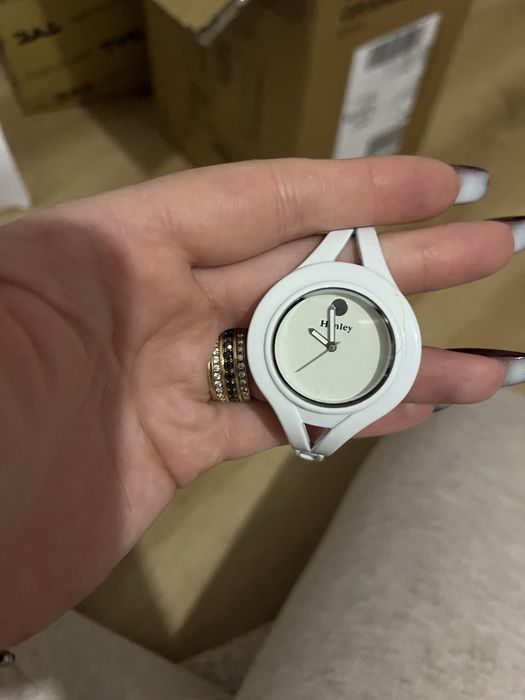 Ceas de femeie nou cu eticheta