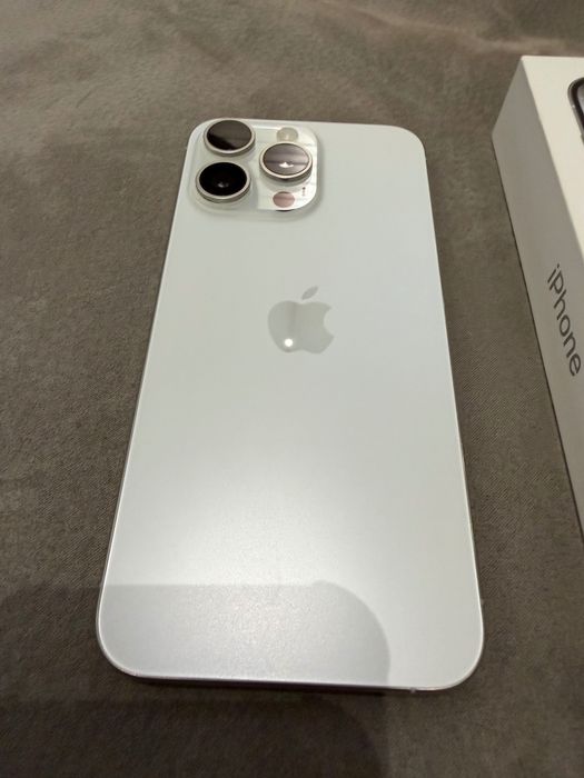 Iphone 15 Pro Max 512, белый SIM+ESIM