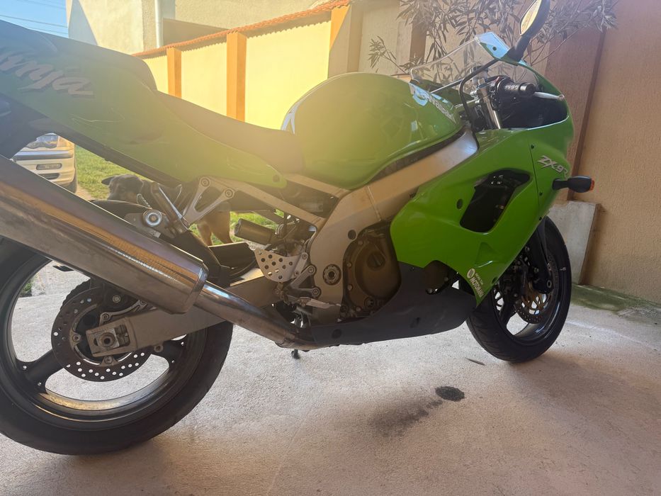 Kawasaki ninja zx9r