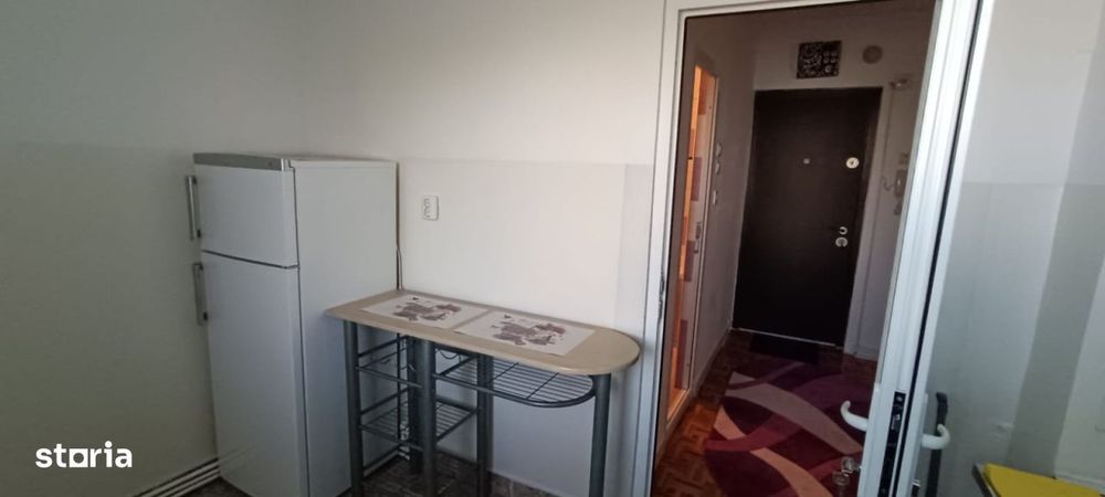 Apartament 1 camera, zona Calarasi 4, etaj 2.