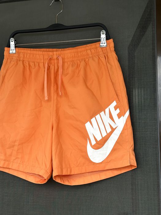 Мъжки къси панталони Nike - размер М, Отлично състояние
