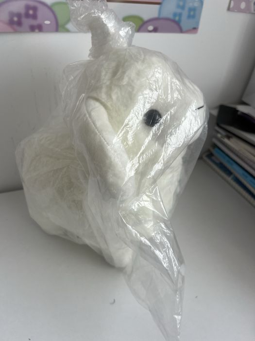 Продам игрушку белого барашка