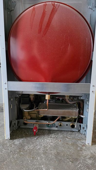 Centrală termică Bosch Gas 3000W 24kW