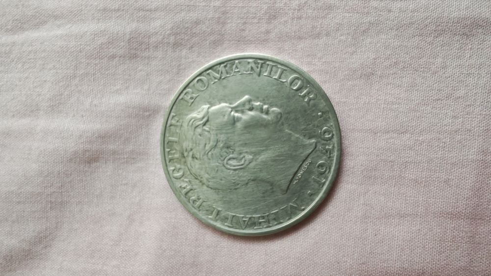 Vand Moneda argint și bijuteri de damă.