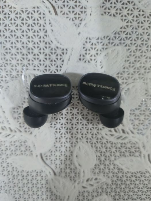Беспроводные наушники Bowers & Wilkins Pi8 (отличное состояние)