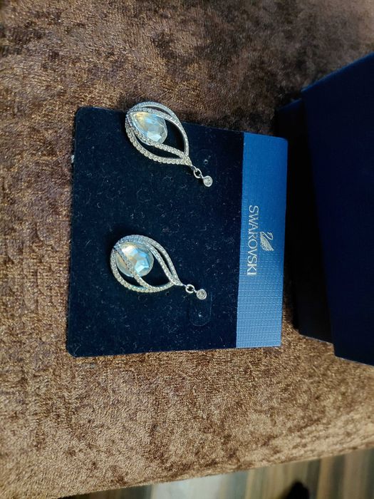 Гривна Сваровски, обеци Сваровски