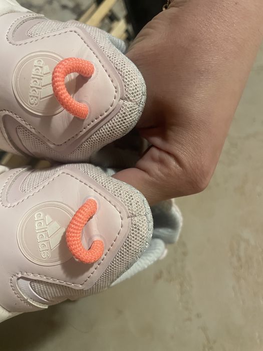 Оригинални маратонки Адидас 50 лв и подарък