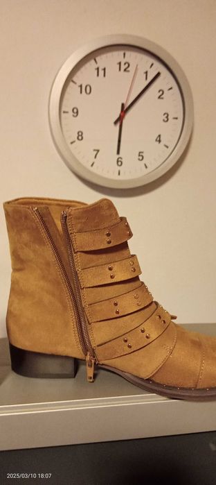 Cizmulite piele intoarsa Nr38