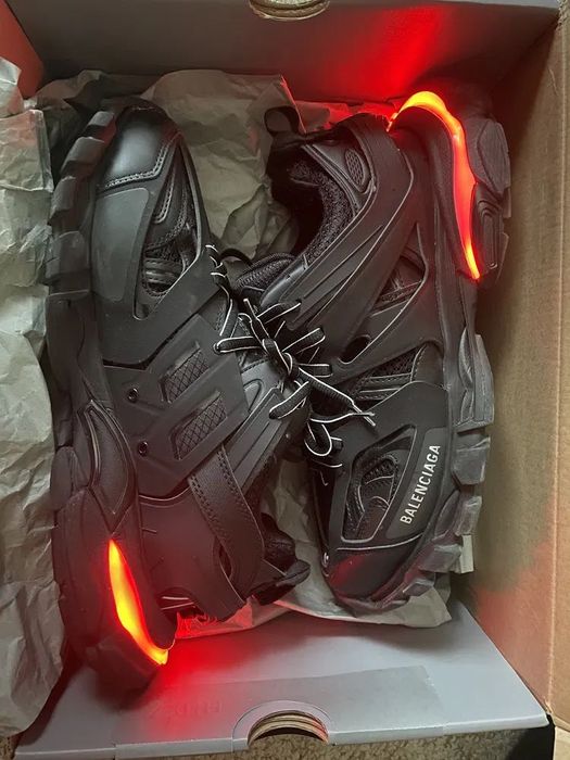 balenciaga track led
