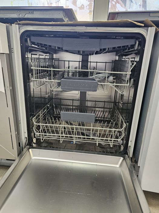 Съдомиялна за пълно вграждане 45 см SIEMENS SR64MO30SK