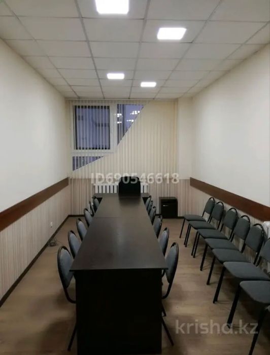 Отдам даром потолочные печеньки и каркас двери силикатный кирпич