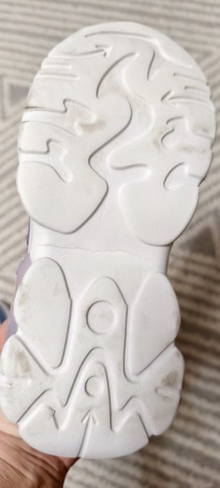 Кроссовки для девочек