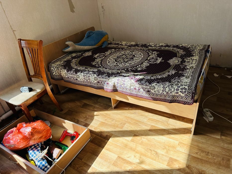 Кровать 1.5 м