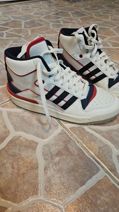 Дамски кецове Адидас